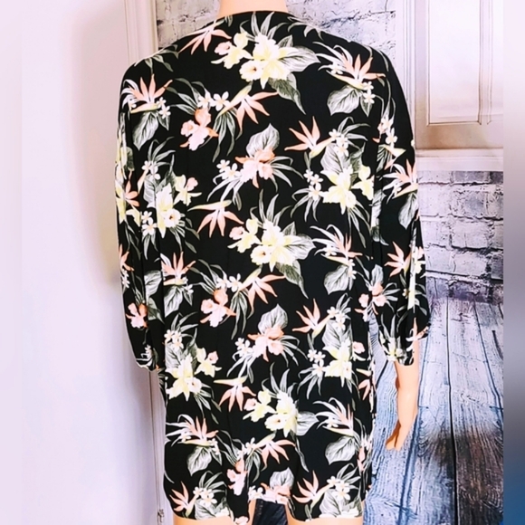 DIVIDED BY H&M TROPICAL FLORAL BEACH WEAR SUMMER COVER UP WOMEN'S SIZE  S - Picture 5 of 8